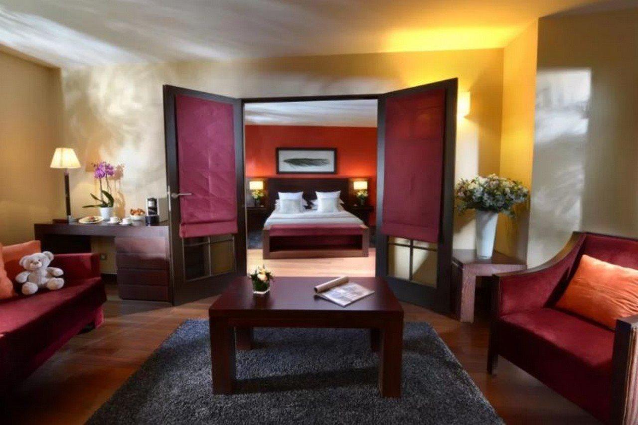 Hotel De Berny Antony Bagian luar foto